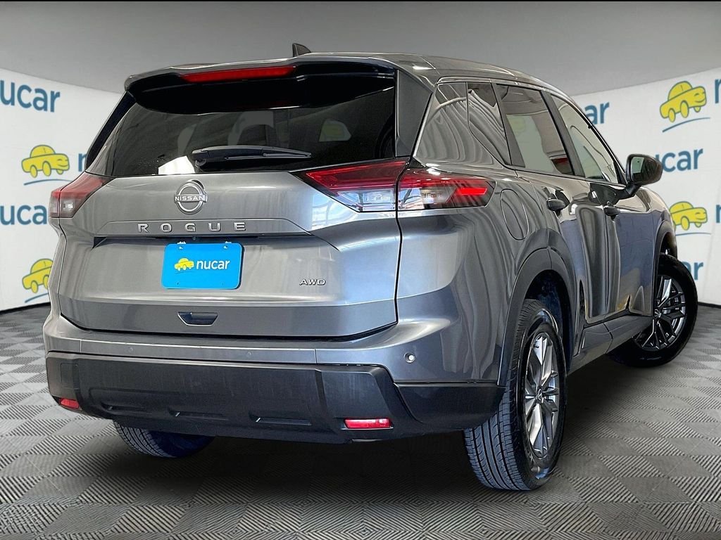 Used 2024 Gray Nissan S image 6