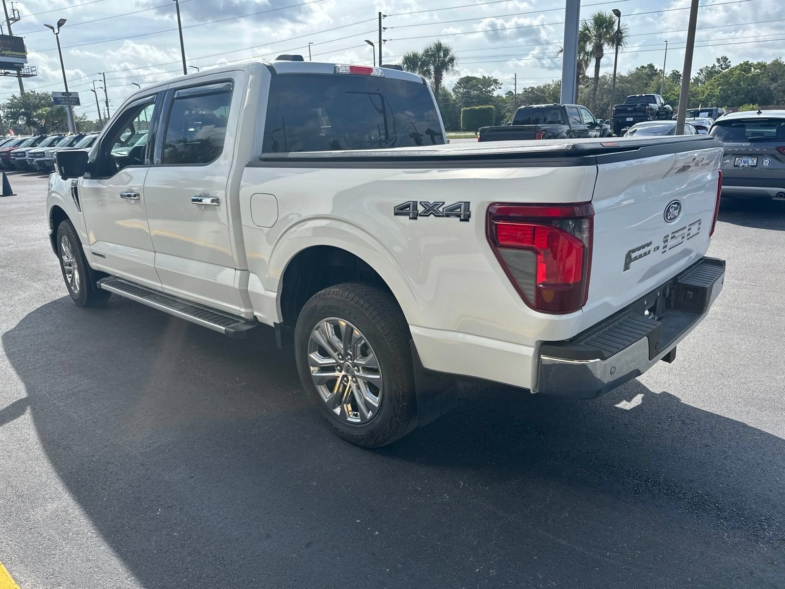 Certified Used 2024 Oxford White Ford XLT image 6