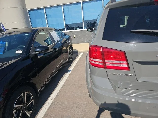 Used 2020 Gray Dodge SE image 7