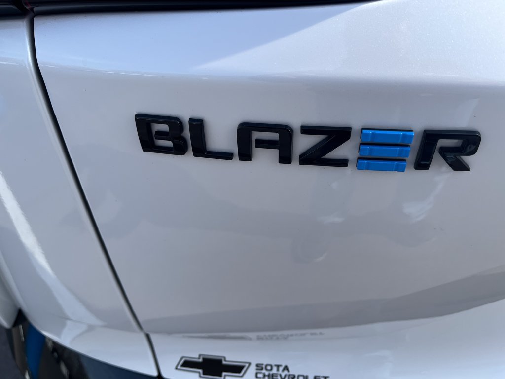 2025 Chevrolet Blazer EV RS - Photo 33