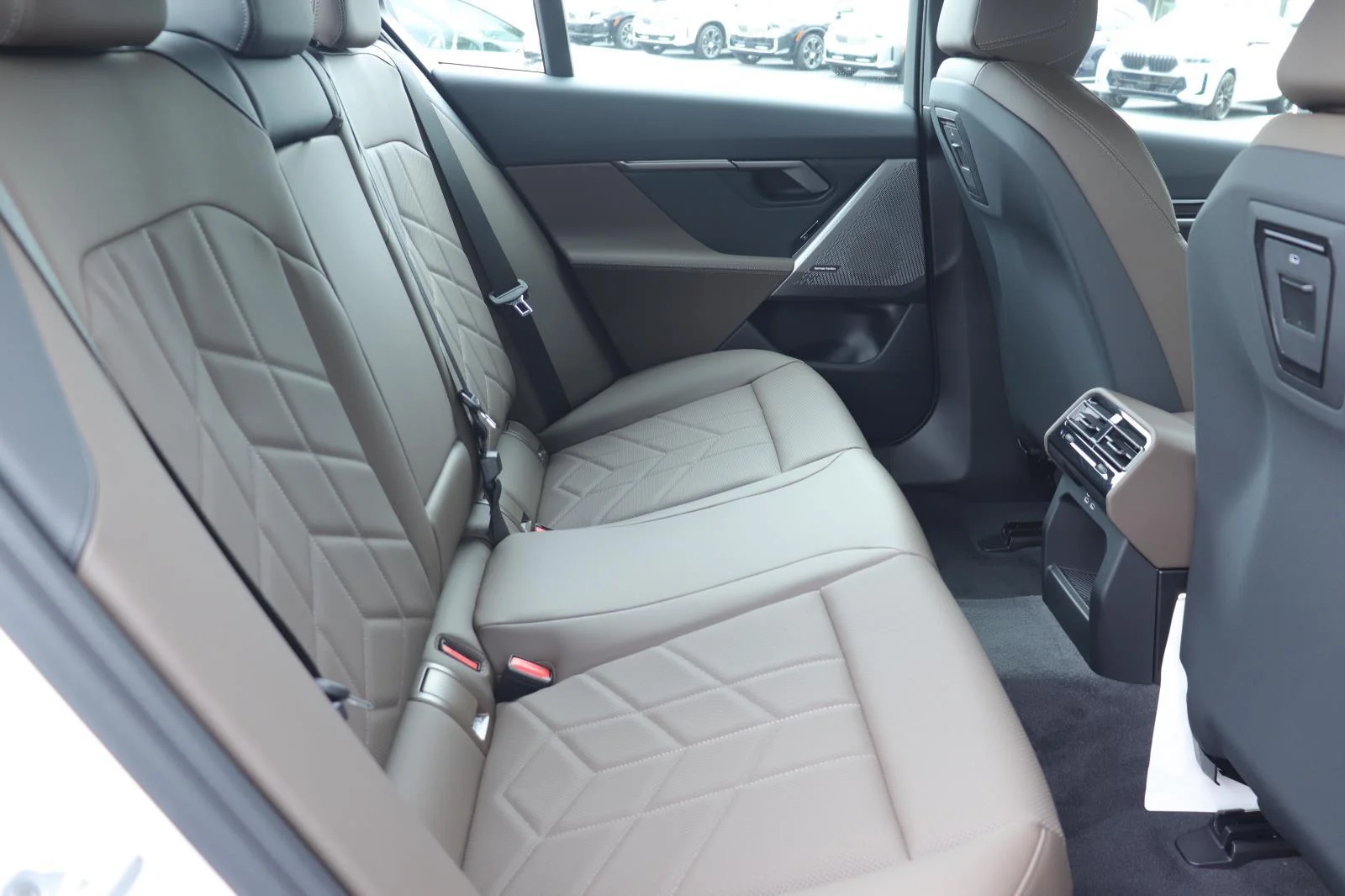 New 2027 Mineral White Metallic BMW 530i image 19