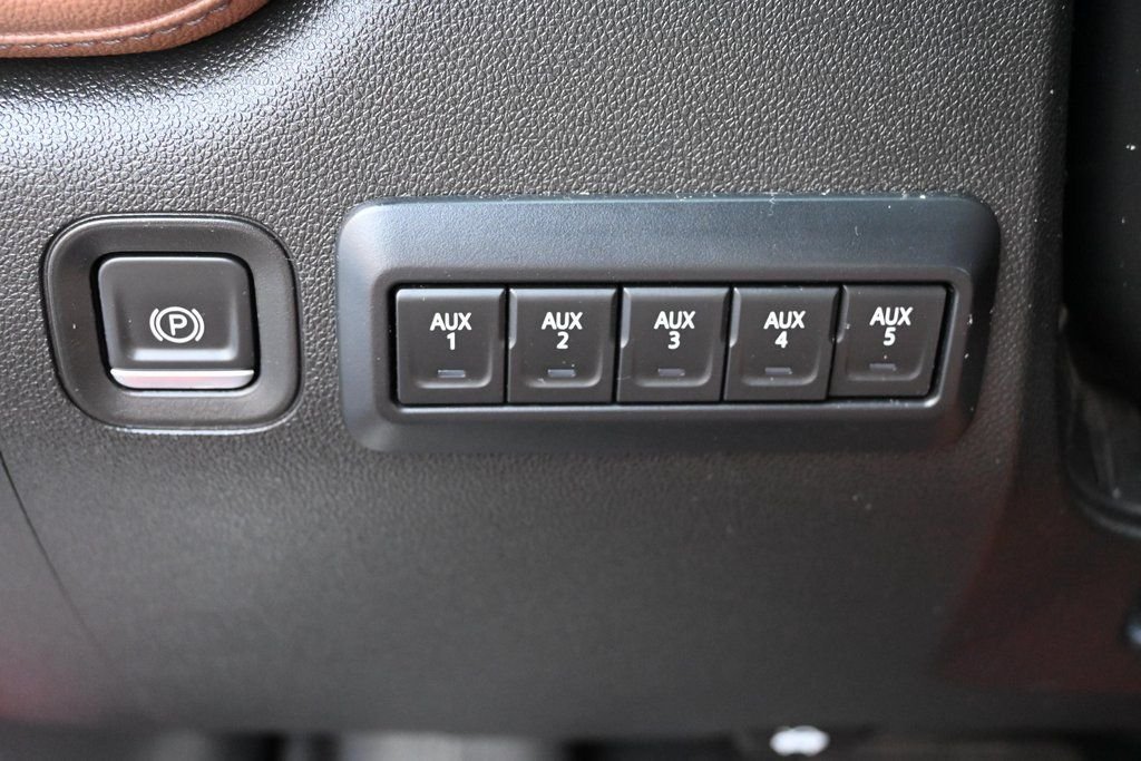 2023 Chevrolet Silverado 2500HD High Country - Photo 35