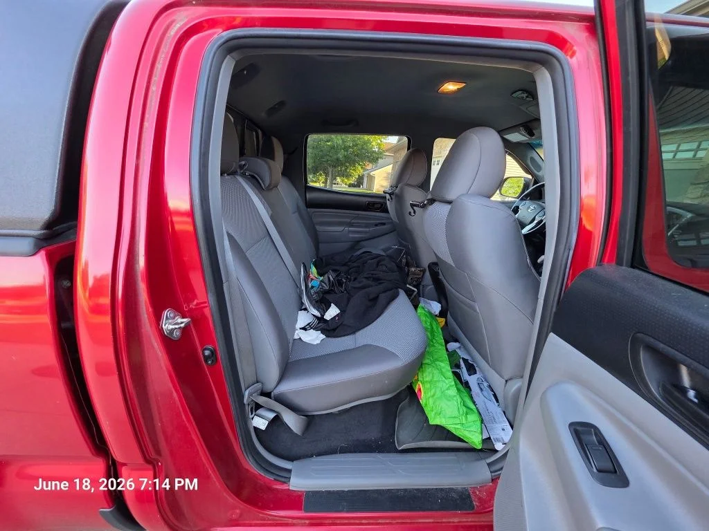 Used 2015 Red Toyota Base image 20