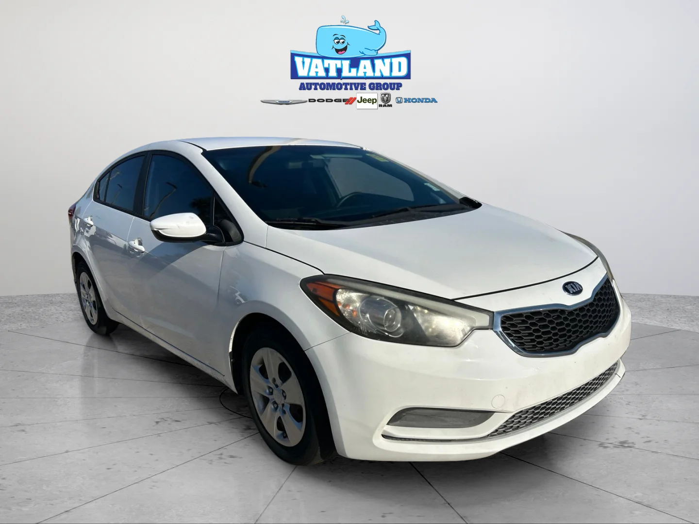 Used 2016 Clear White Kia LX image 21