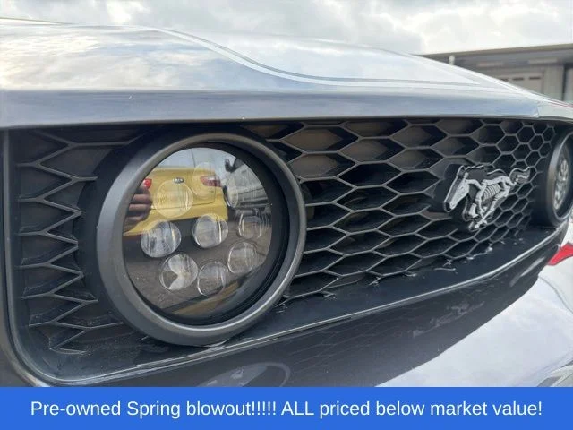 Used 2008 Gray Ford GT Premium image 12