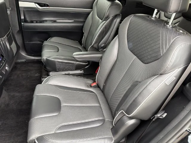 Used 2023 Black Hyundai XRT image 39