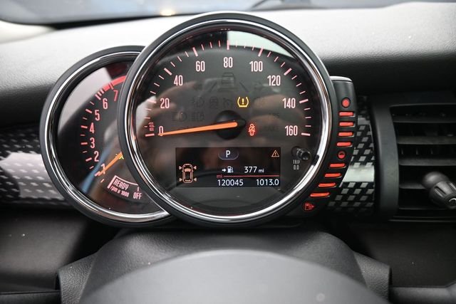 Used 2015 Blue MINI Base image 9