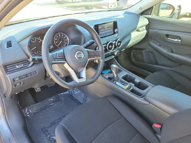 Used 2022 Gray Nissan S image 18