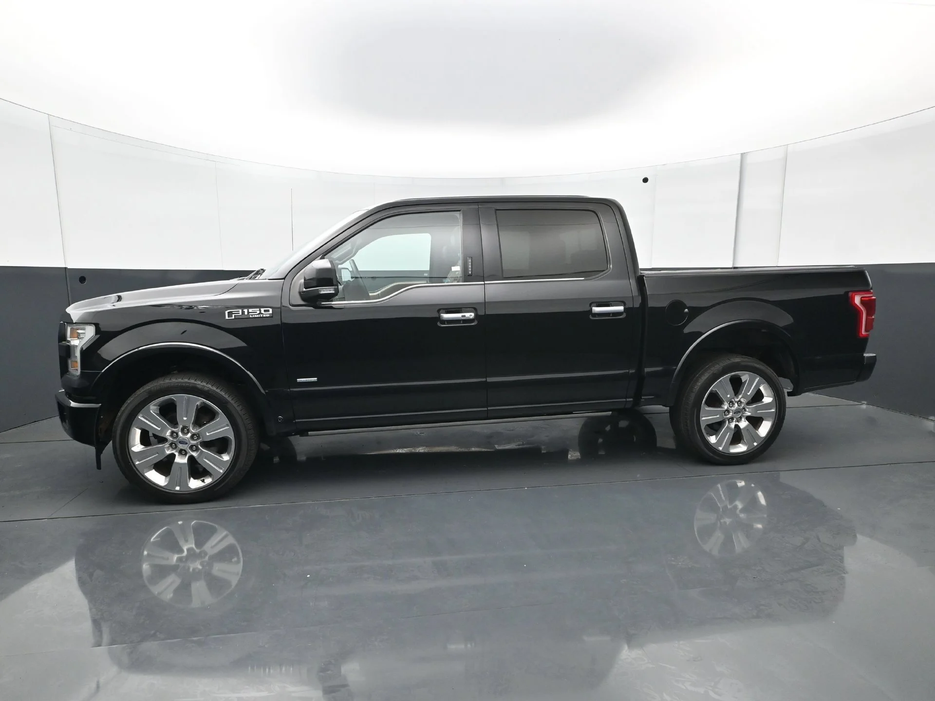 Used 2017 Ford F-150 Limited with VIN 1FTEW1EG6HFC62923 for sale in Bloomington, Minnesota