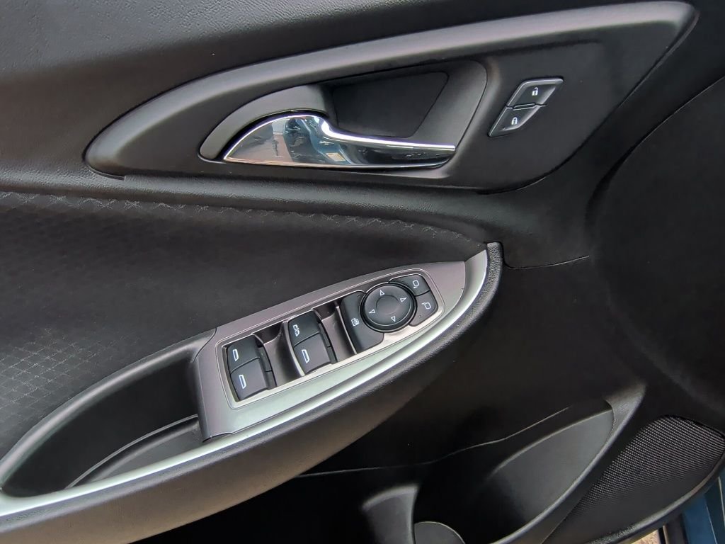 Used 2025 Blue Chevrolet LT image 11