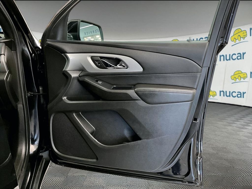 Used 2022 Mosaic Black Metallic Chevrolet LT image 12