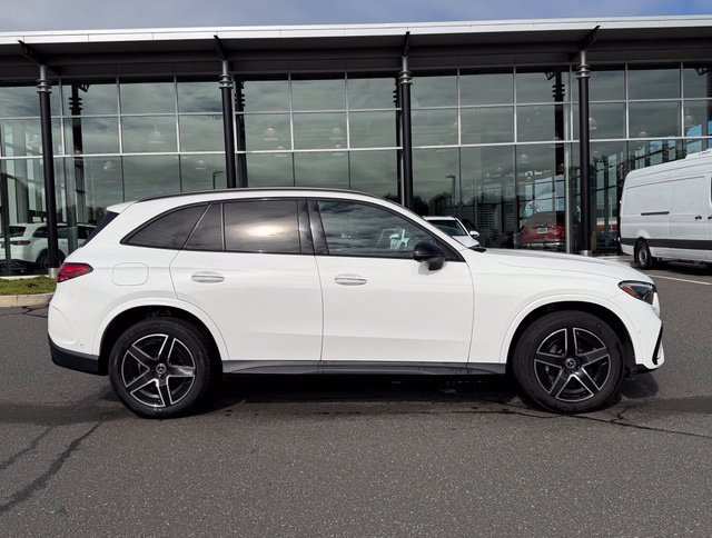 Used 2023  Mercedes-Benz GLC 300 image 8