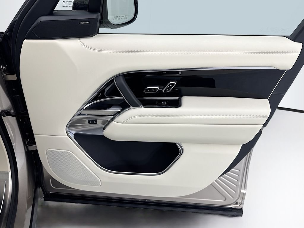 New 2026 Batumi Gold Land Rover SE image 24