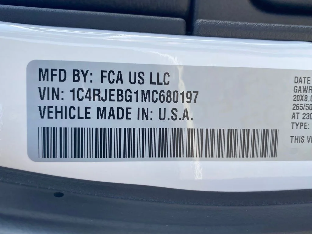 Used 2021 White Jeep Limited X image 21