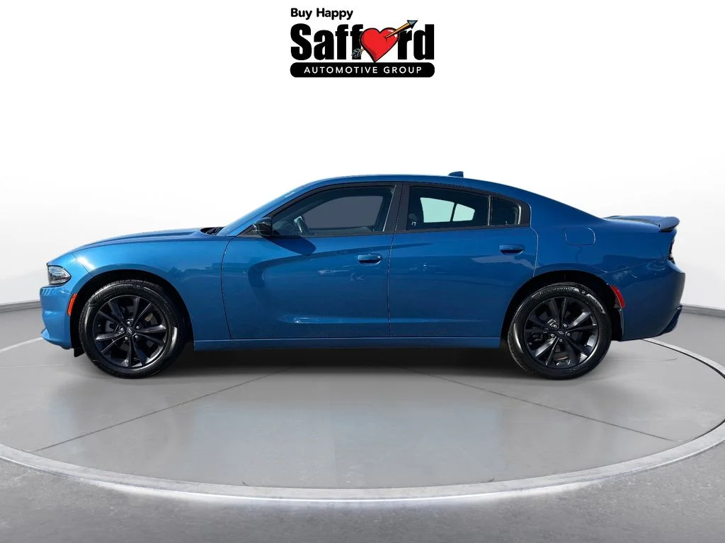 Used 2022  Dodge SXT image 5
