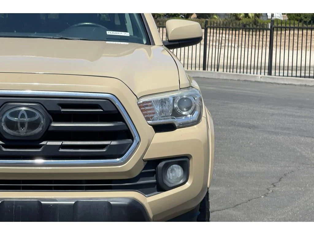 Used 2018 Quicksand Toyota SR5 image 47