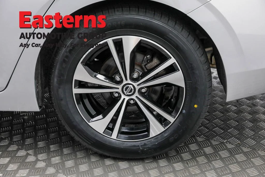 Used 2022 Silver Nissan SV image 32