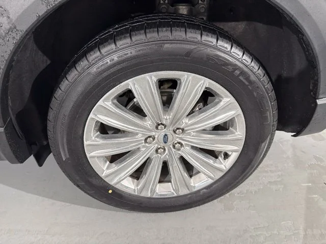 Used 2022 Silver Ford Platinum image 6