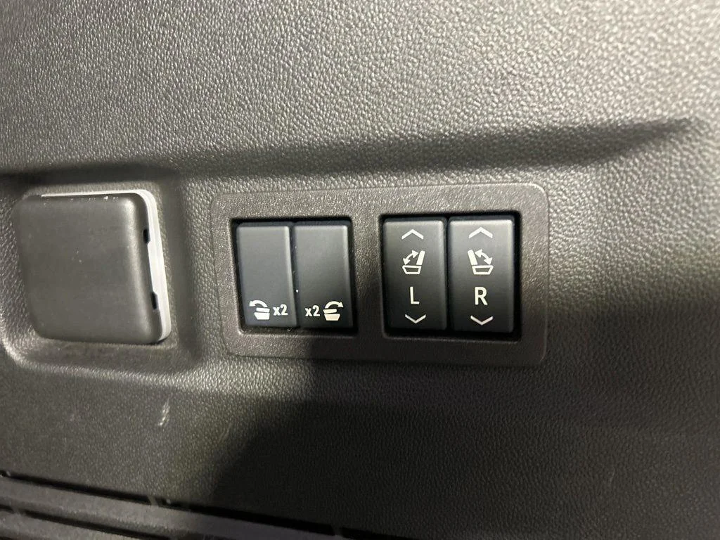 Used 2024 Black Chevrolet Z71 image 9