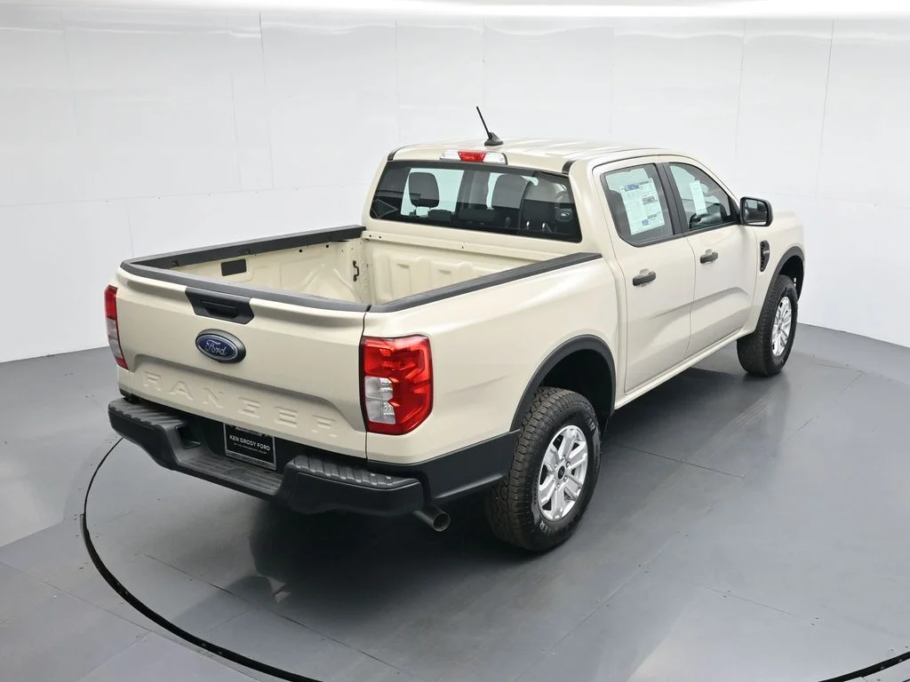 New 2025 Beige Ford XL image 40