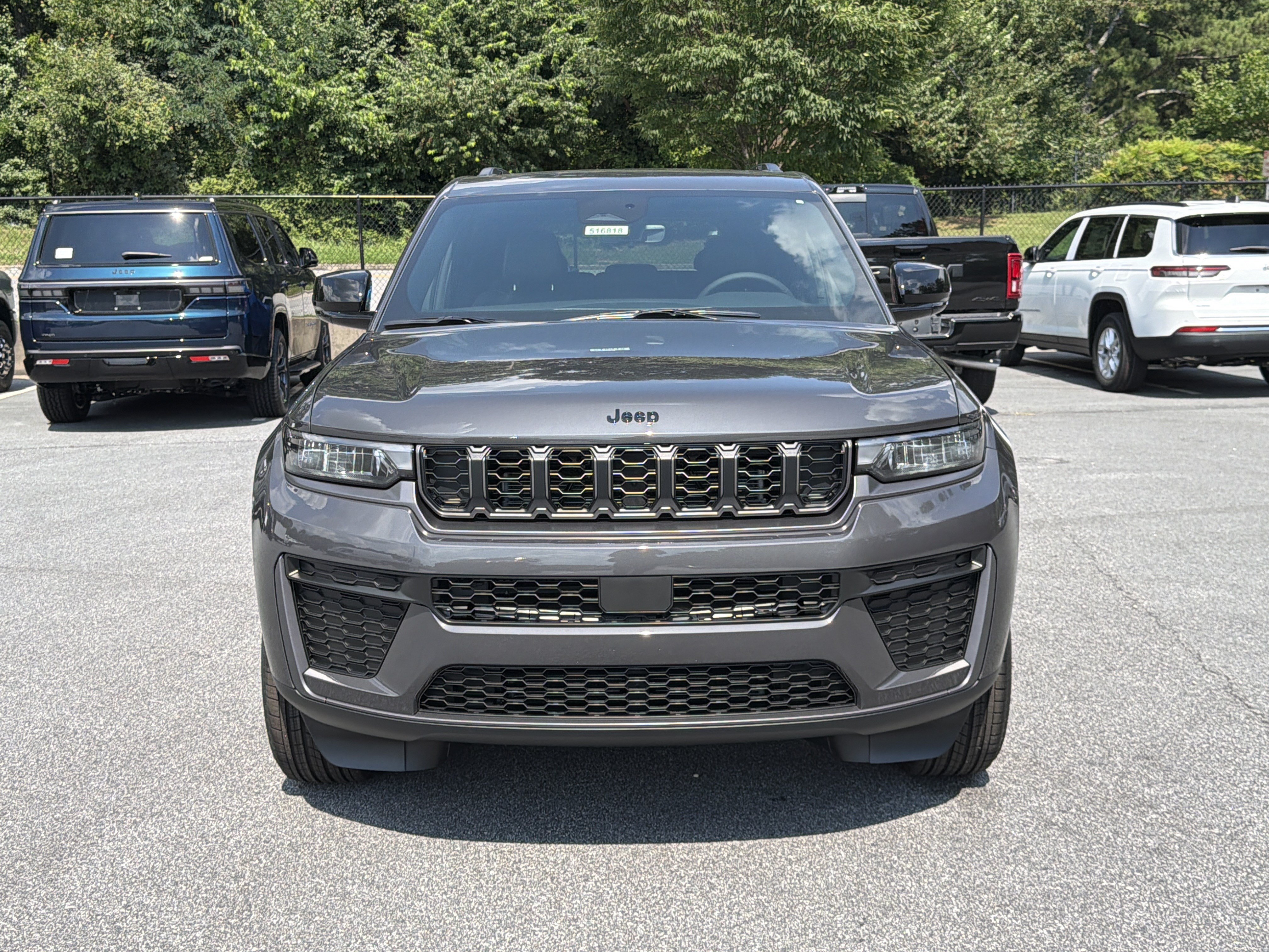 New 2026 Baltic Gray Metallic Clear-Coat Exterior Paint Jeep Altitude image 2