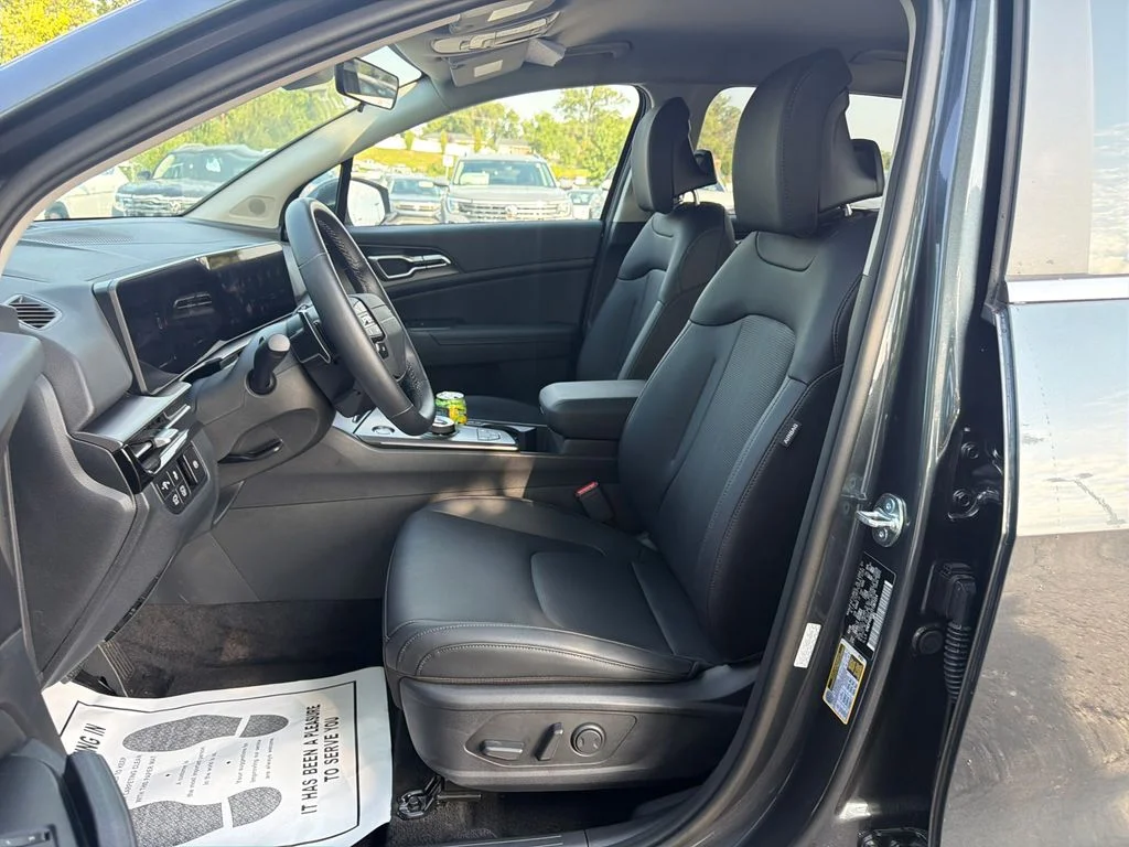 Certified Used 2026 Gray Kia EX image 9