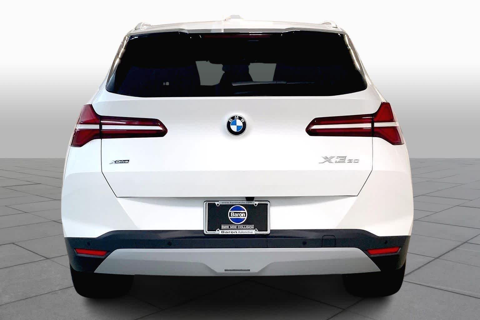 New 2026 Mineral White Metallic BMW 30 xDrive image 4