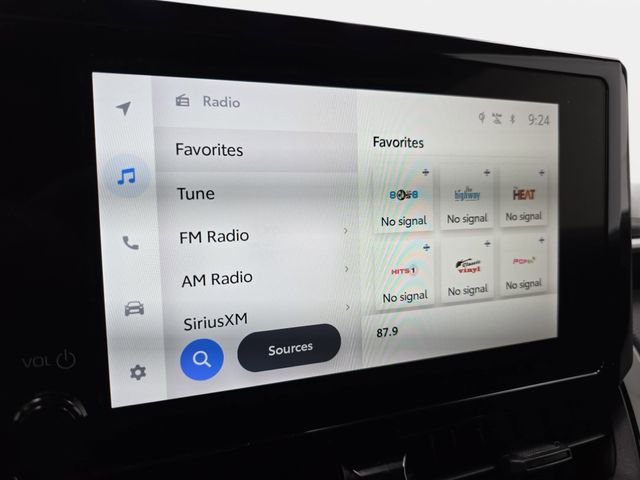 2024 Toyota Corolla Cross LE - Photo 17