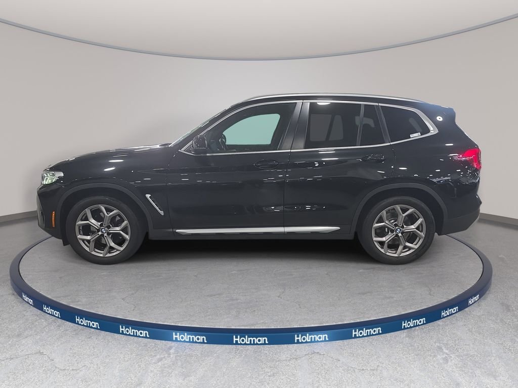 Used 2023 Black Sapphire Metallic BMW sDrive30i image 9