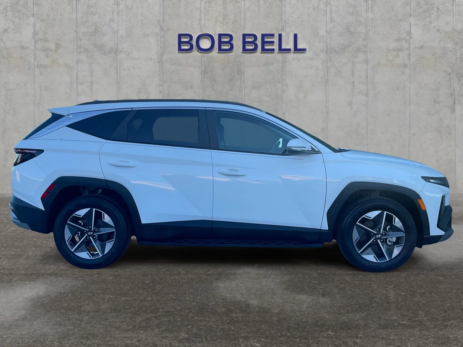 Certified Used 2025 White Hyundai SEL Convenience image 6
