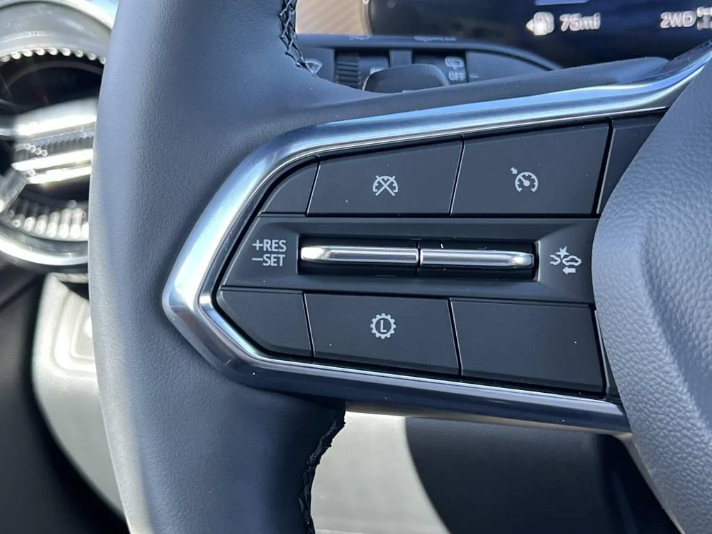 New 2027 Polar White Tricoat Chevrolet ACTIV image 22