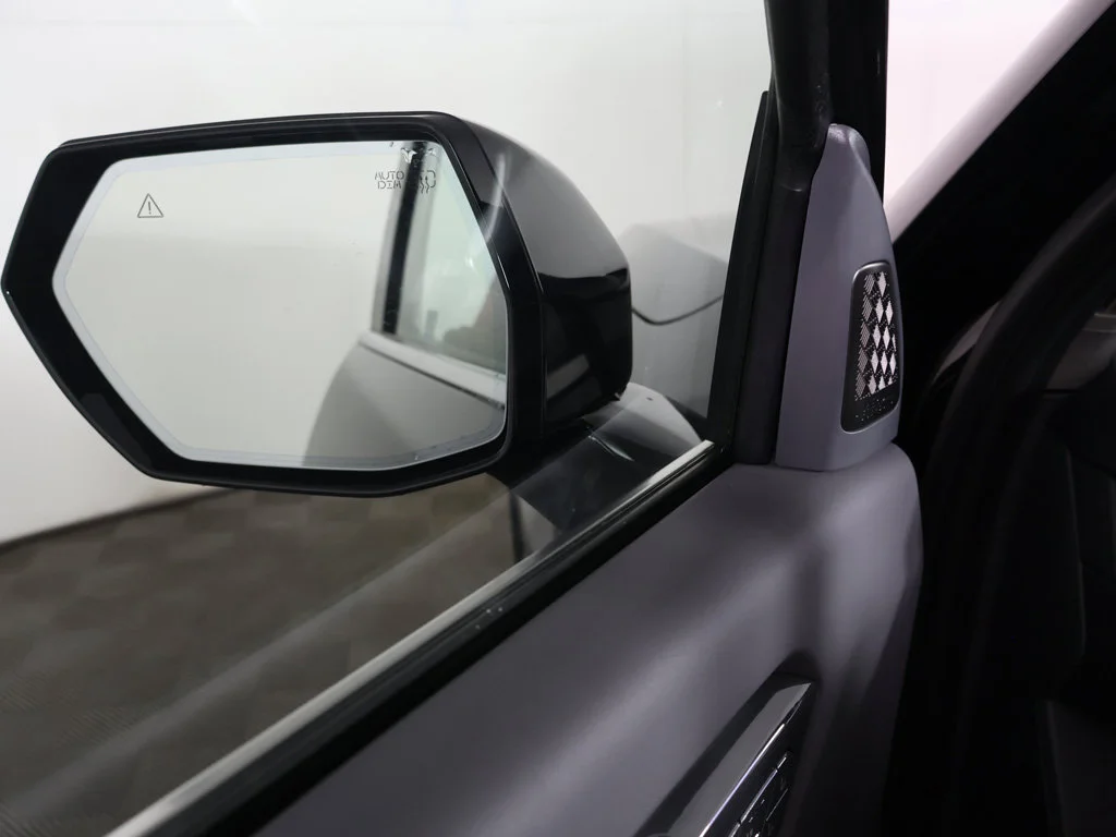 Used 2024 Black Kia Land image 41