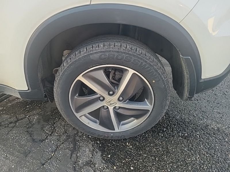 Used 2022  Honda EX image 9