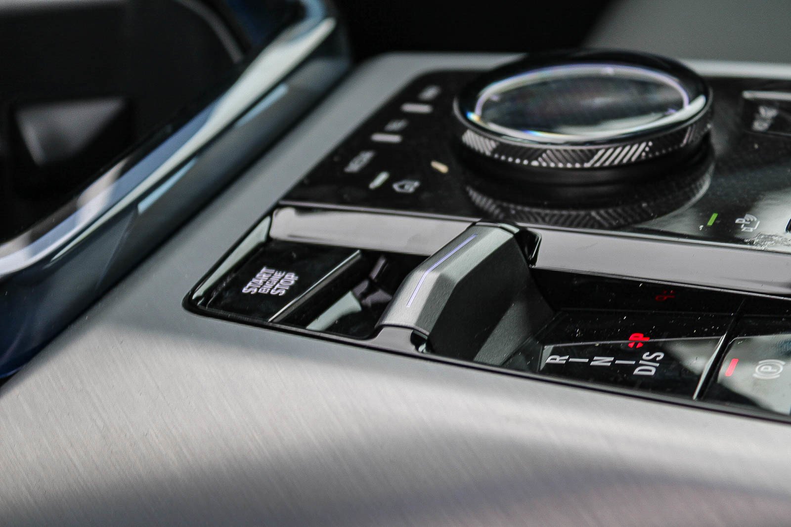New 2026 Dune Grey Metallic BMW 30 xDrive image 21