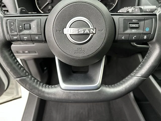 Used 2023 White Nissan SV image 14
