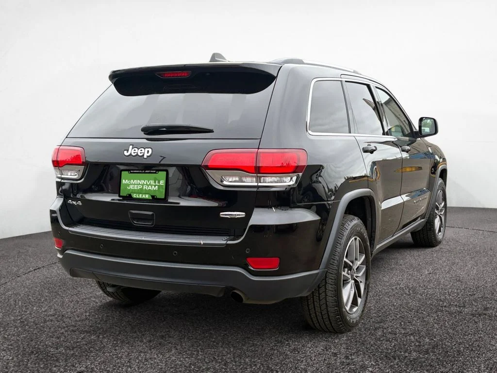 Used 2020 Black Jeep Laredo image 5