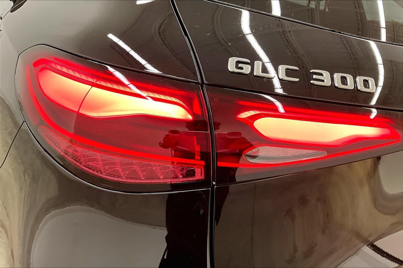 New 2026 Black Mercedes-Benz GLC 300 image 14