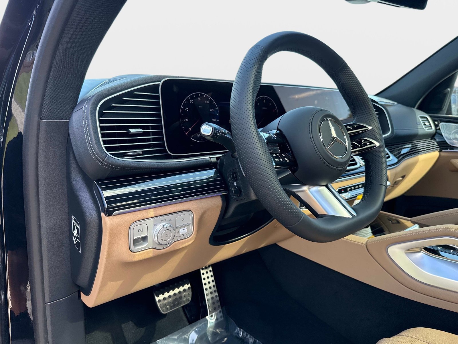 New 2026 Black Mercedes-Benz 450 4MATIC® SUV image 19