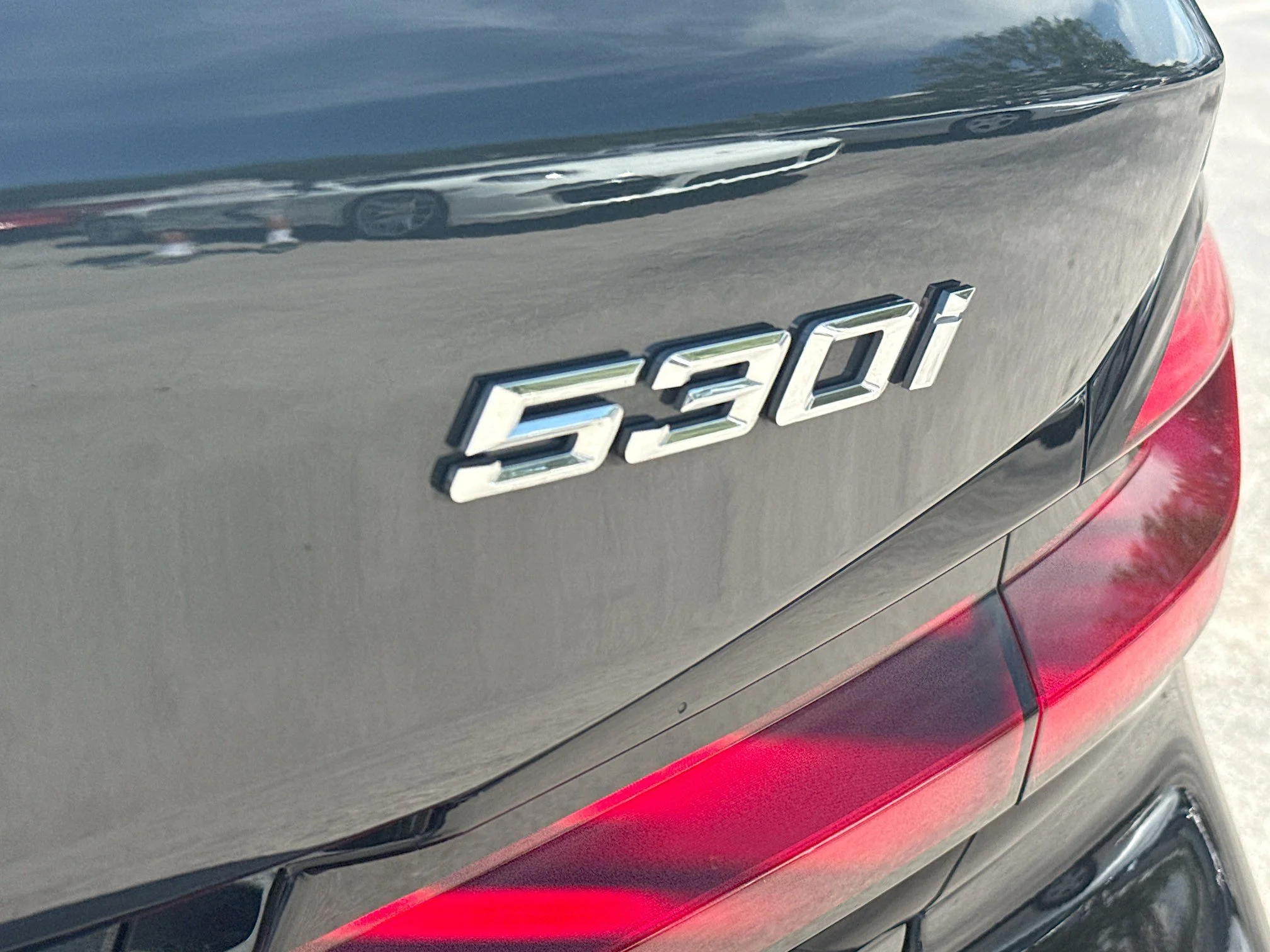 Used 2023 Black Sapphire Metallic BMW 530i image 12