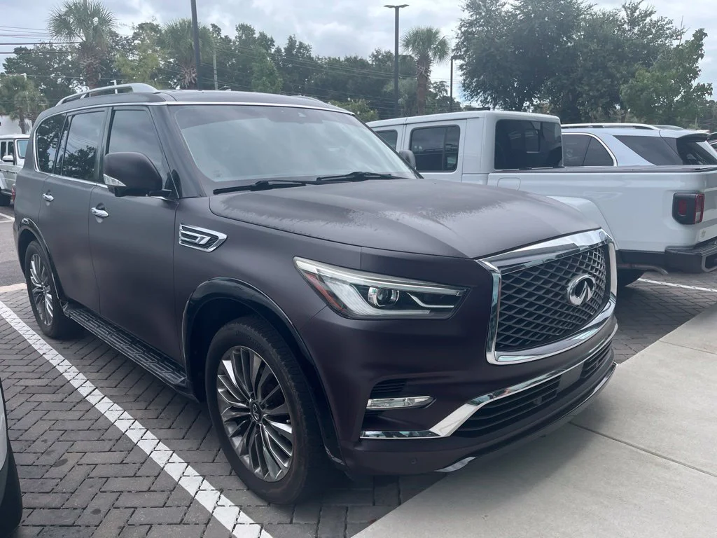 Used 2019 Black Obsidian INFINITI LUXE image 4