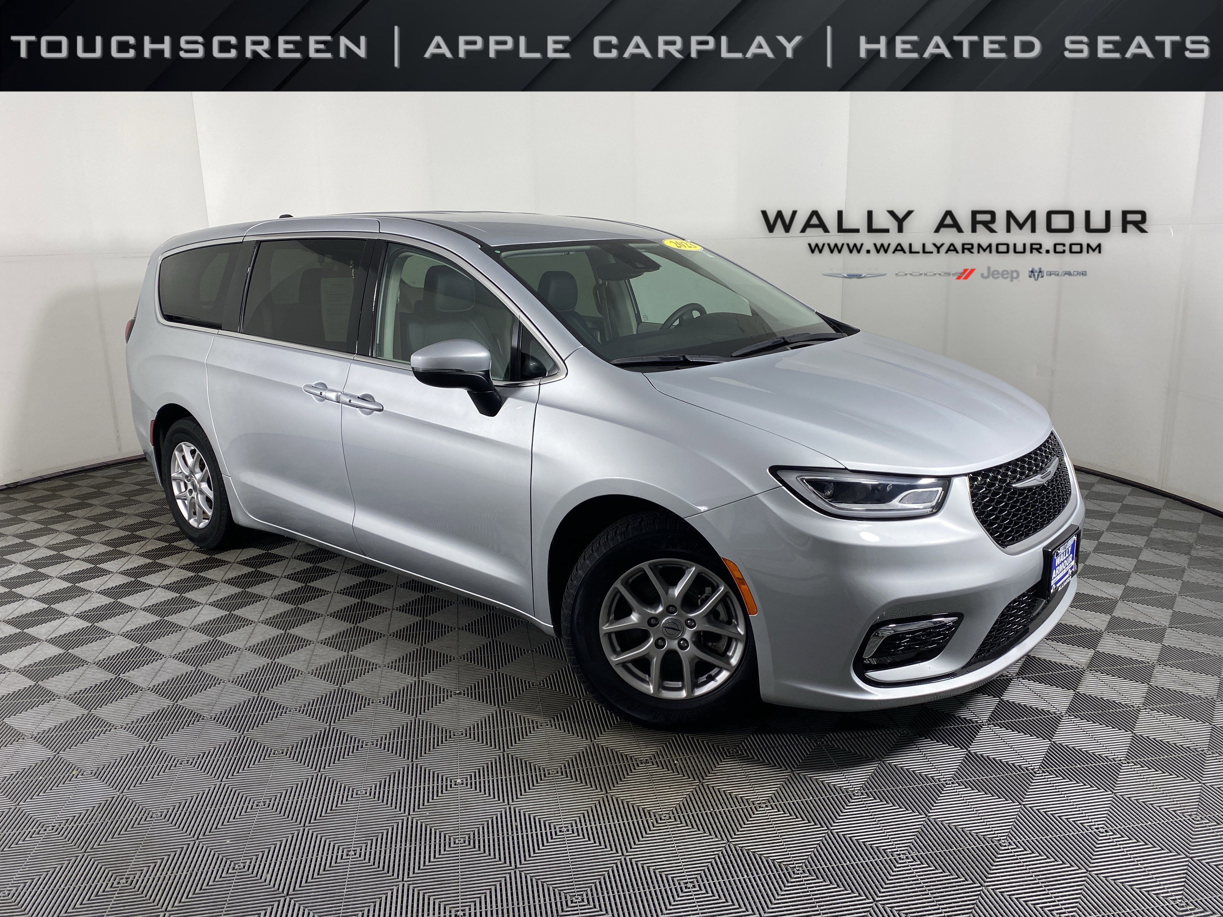 2023 Chrysler Pacifica Touring L