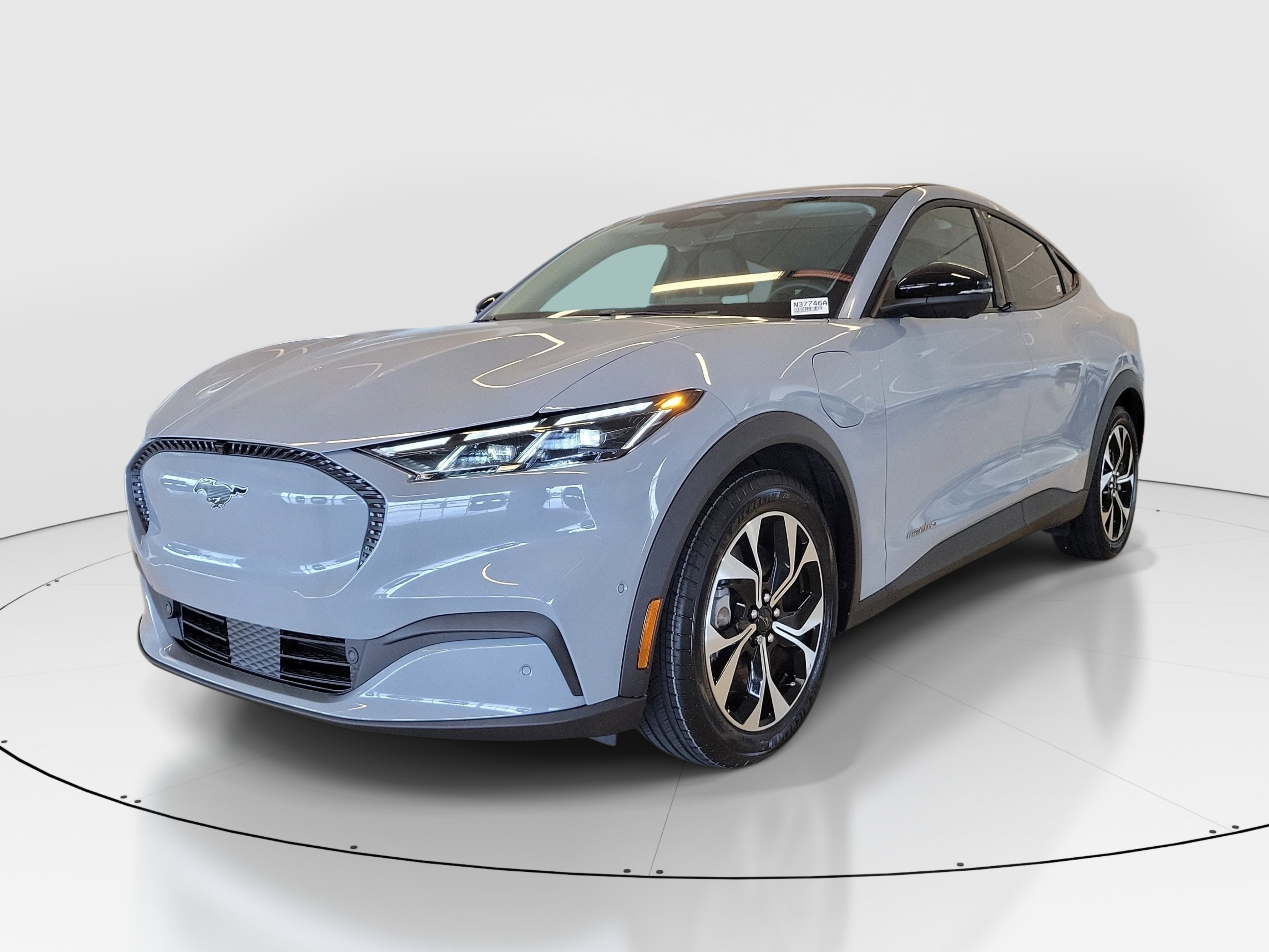 Used 2024 Gray Metallic Ford Select image 5