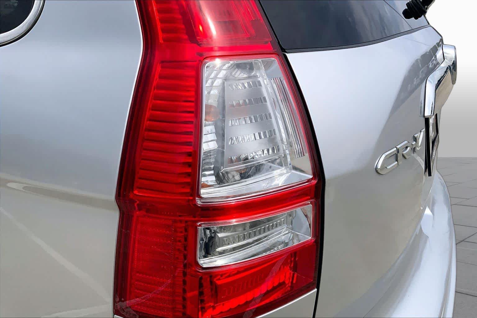 Used 2010 Urban Titanium Metallic Honda EX image 26