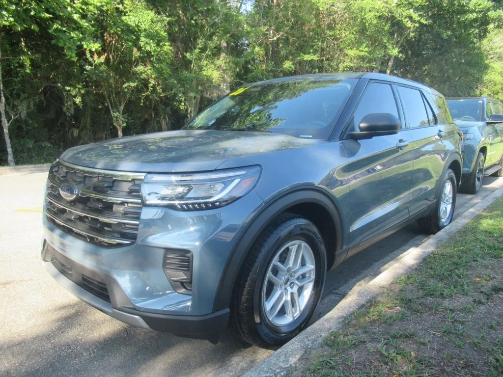 Used 2026 Blue Ford Active image 2