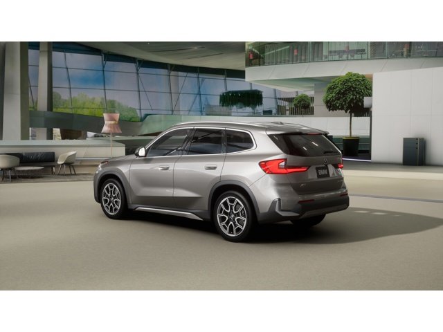 New 2027 Space Silver Metallic BMW xDrive28i image 2