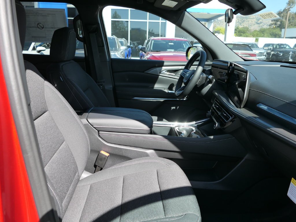 2027 Chevrolet Traverse LT - Photo 25