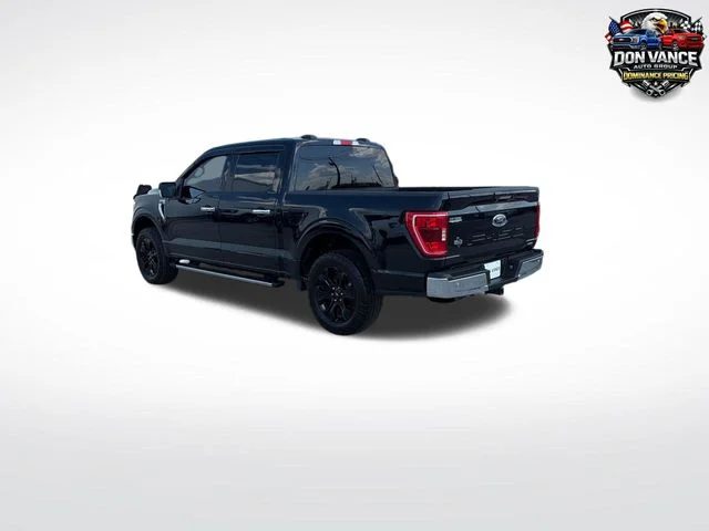 Used 2021 Black Ford XLT image 3