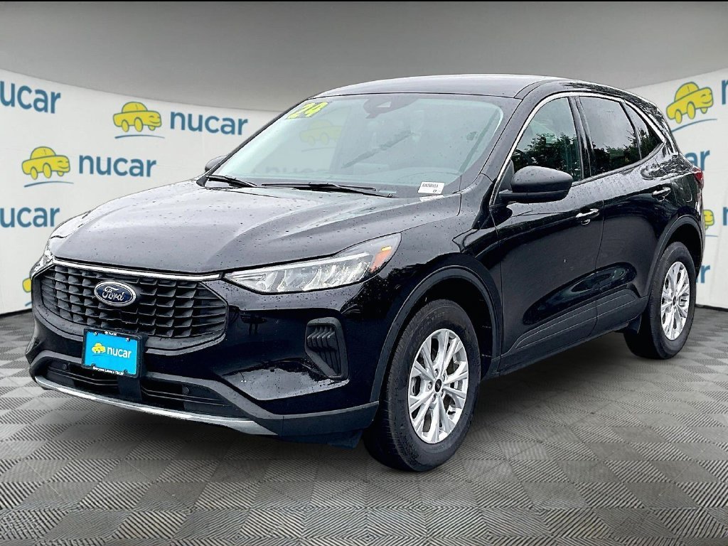 Used 2024 Black Metallic Ford Active image 3
