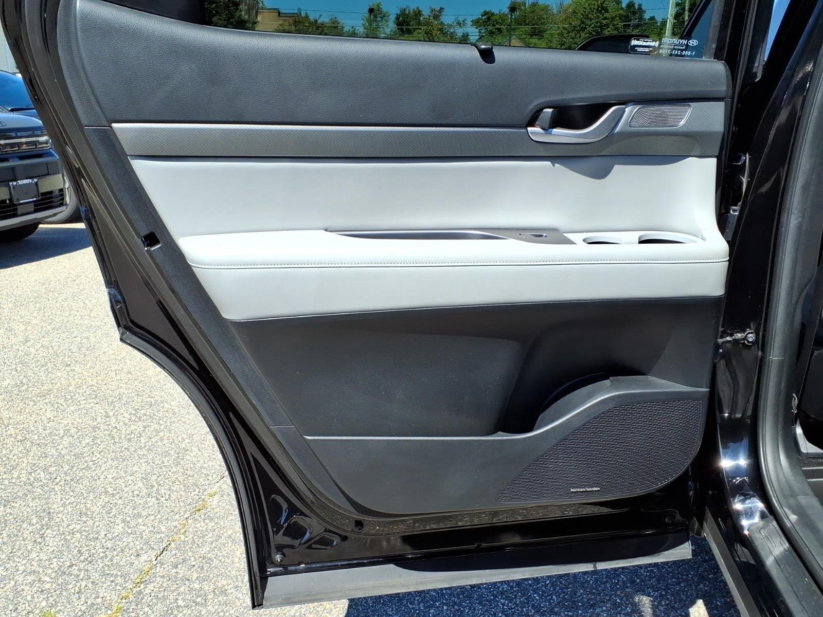 Certified Used 2024 Abyss Black Pearl Hyundai SEL 7P image 17