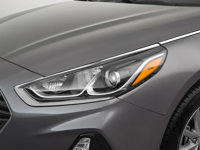 Used 2018 Gray Hyundai Sport image 49